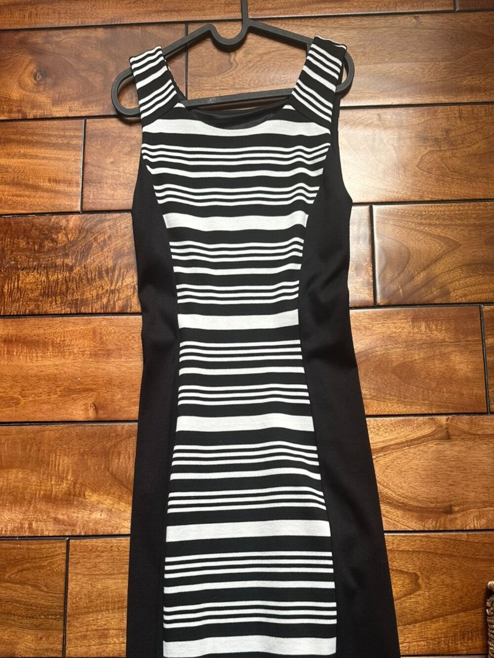NWT Express Black & White Colorblock Bodycon Sheath Dress Size XS